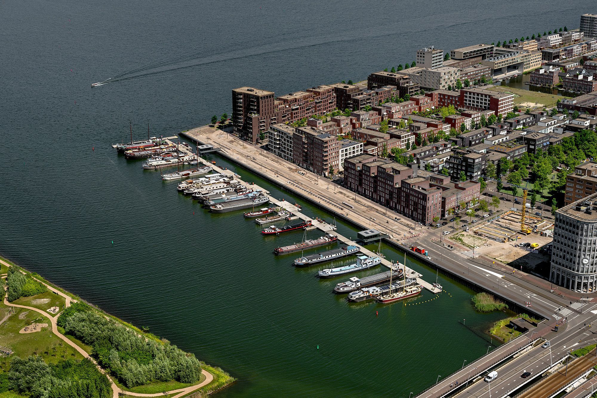 Floating harbour at Cas Oorthuyskade