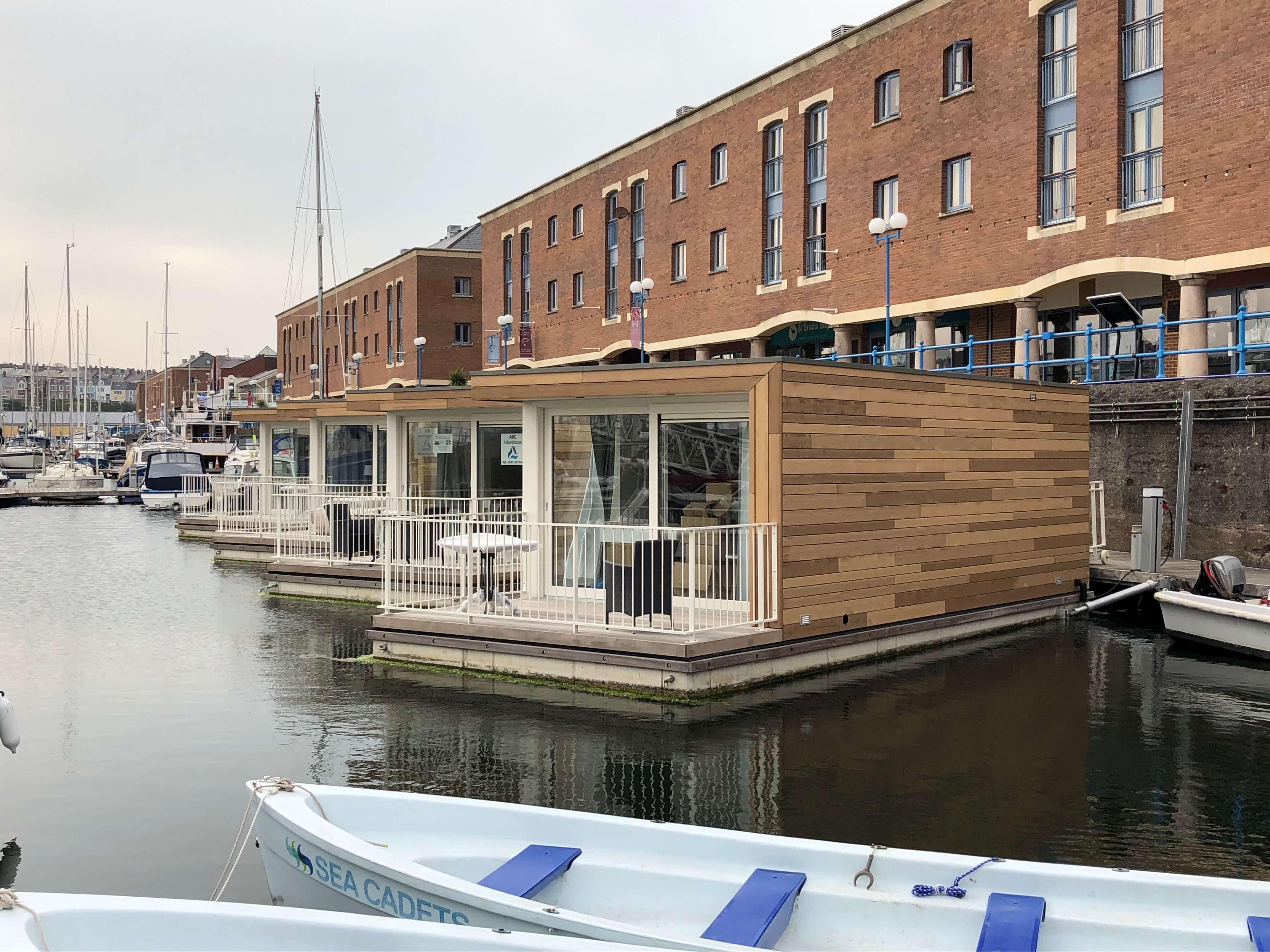 Floating hotel suites