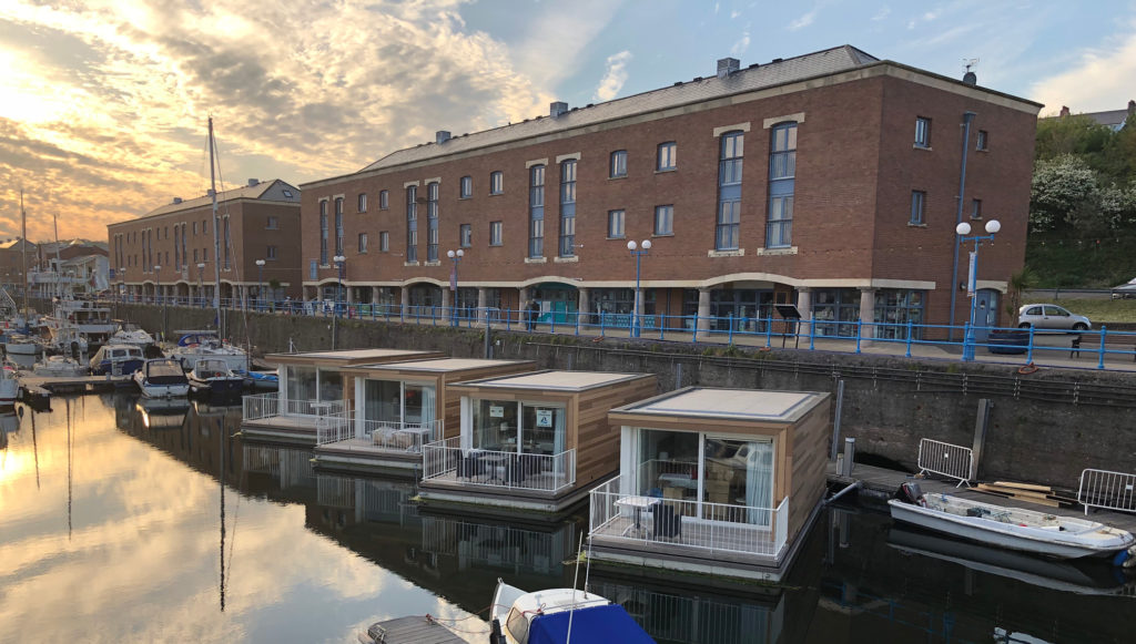 Floating hotel suites