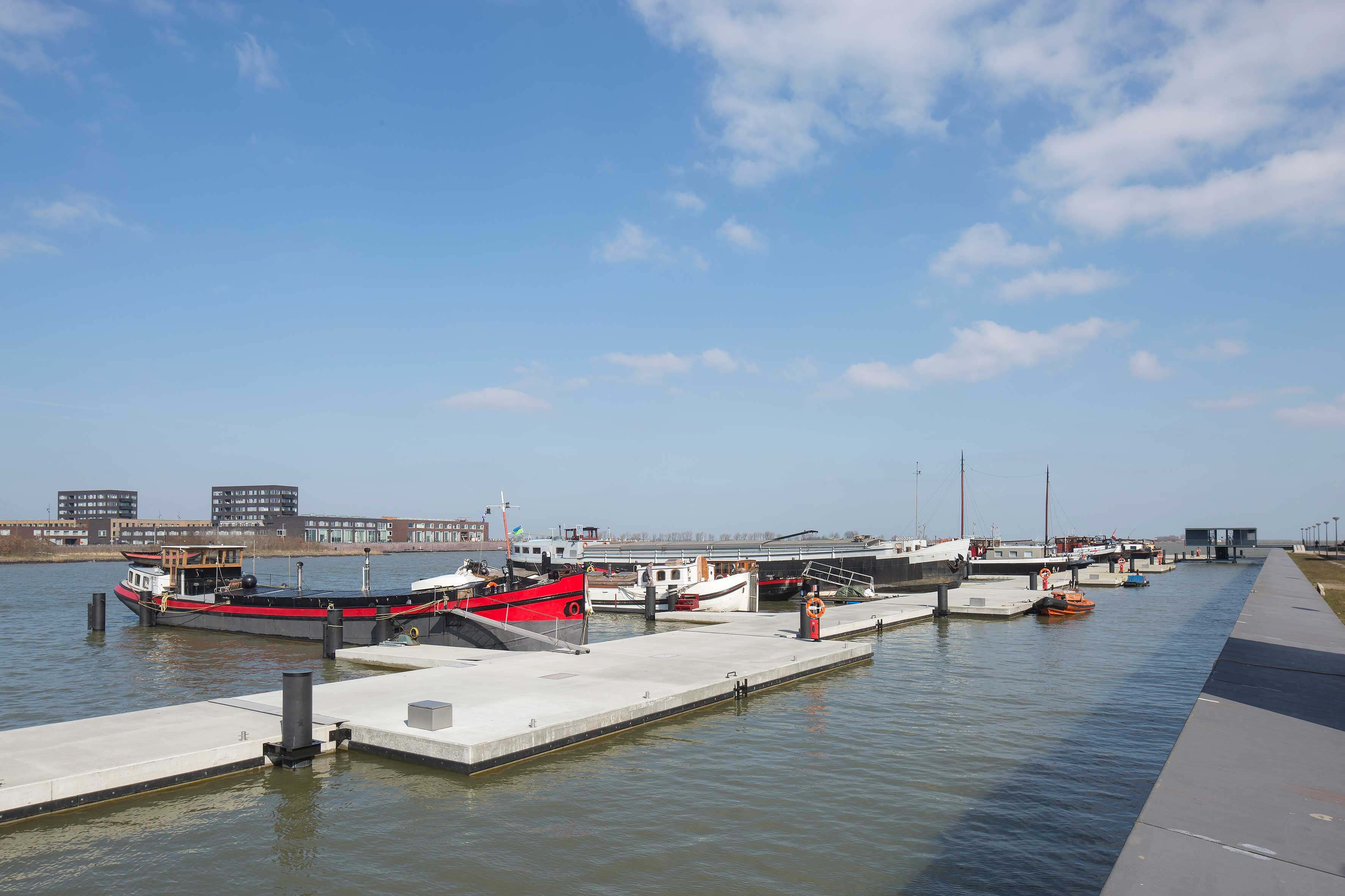 Floating harbour at Cas Oorthuyskade